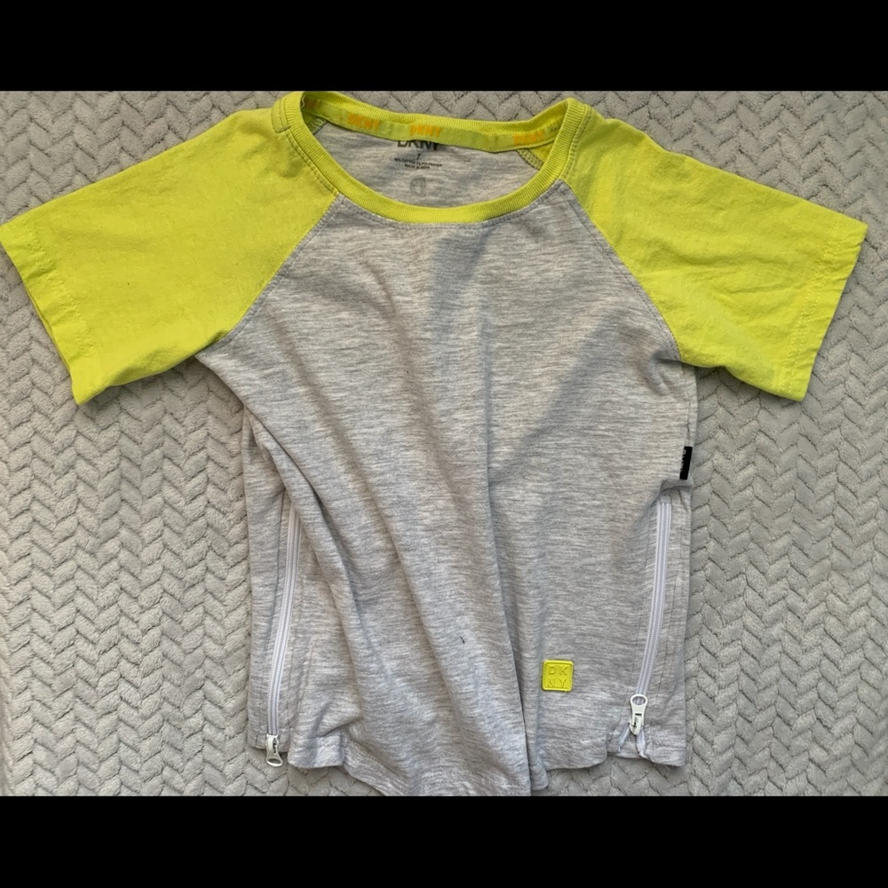 Boys DKNY size 7 zipper shirt